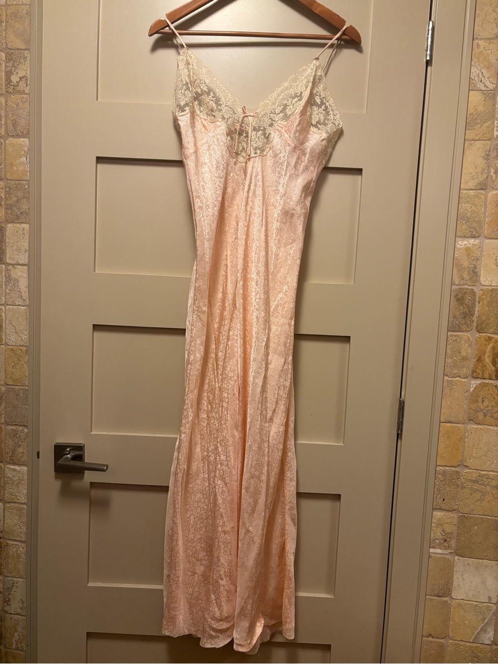 VINTAGE Silk Nightgown Lace Trim Cami Slip Dress Peach Pink Floral Print Bow